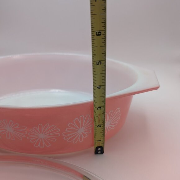 Vintage Pyrex Pink Daisy 045 Oval Casserole w/Lid 2-1/2 Quart - Picture 4 of 16